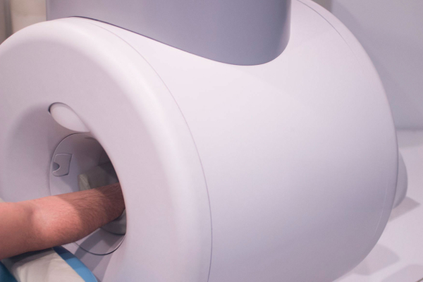 Resonancia magnética de muñeca en San Fernando