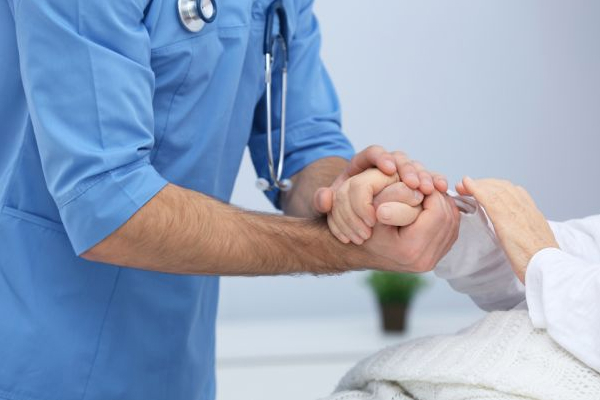 Cura Post-Operatoria Cirugía de Mano